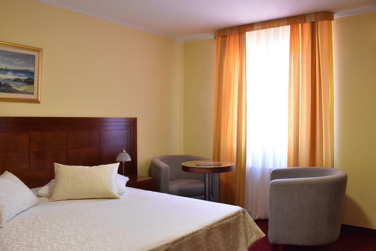 Bed & Breakfast Riva Makarska