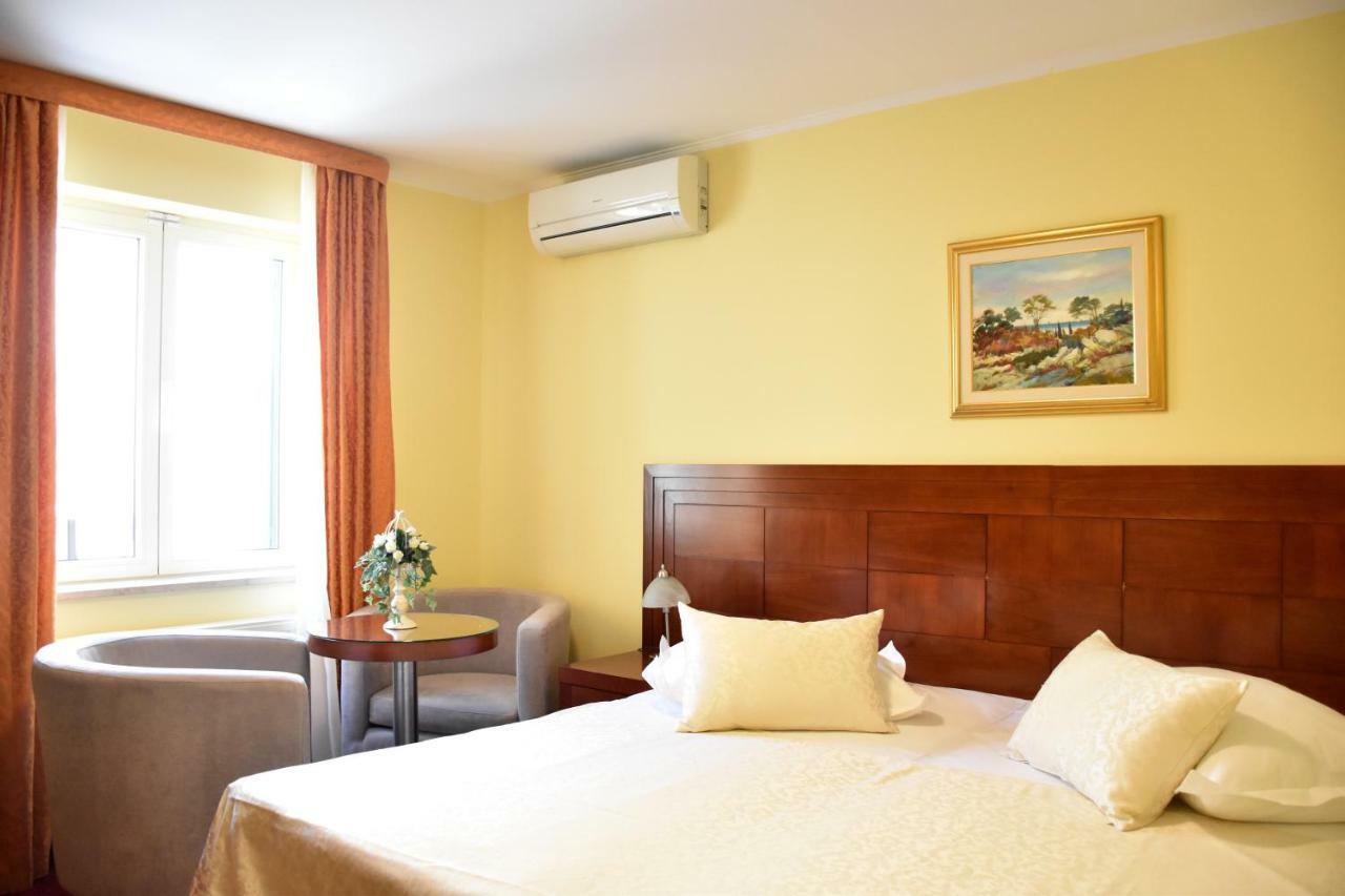 Bed & Breakfast Riva Makarska