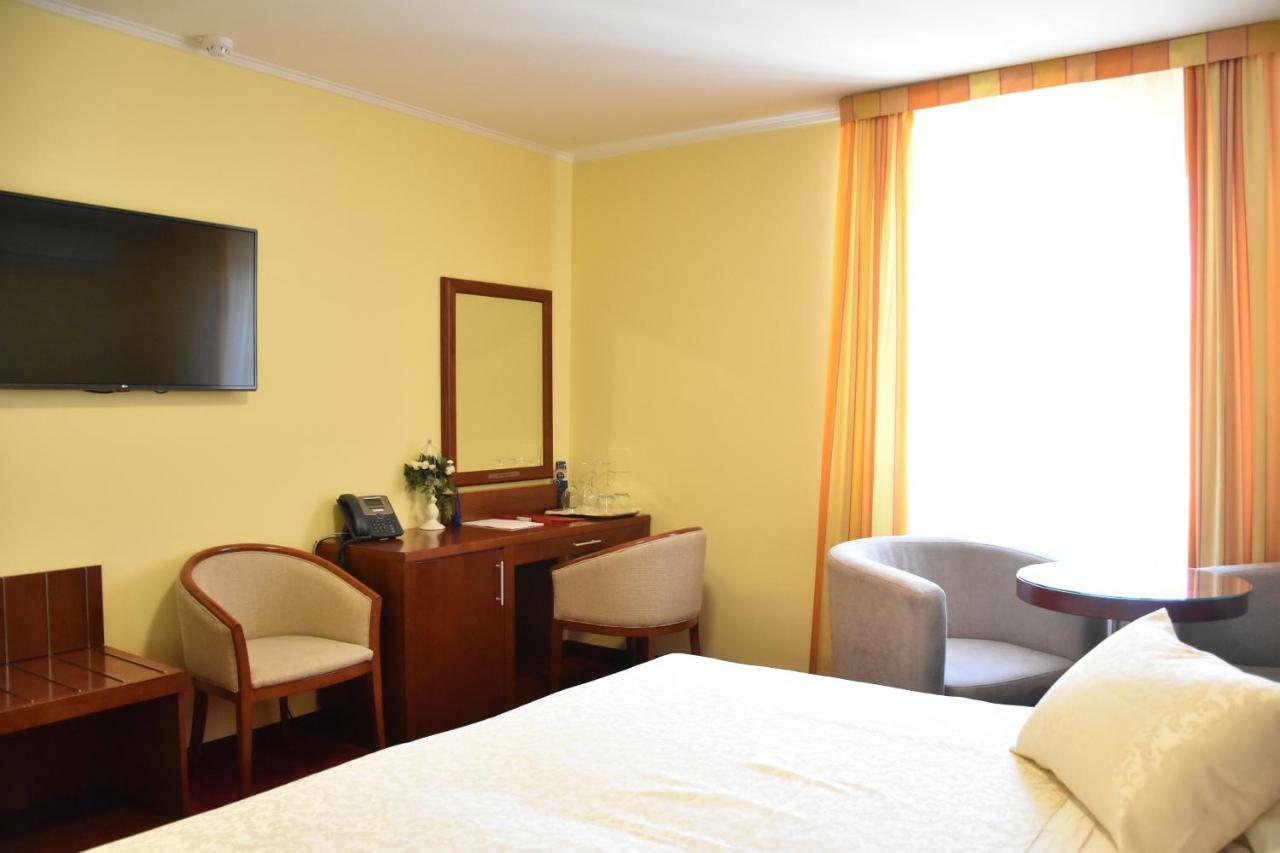 Riva 4* Makarska