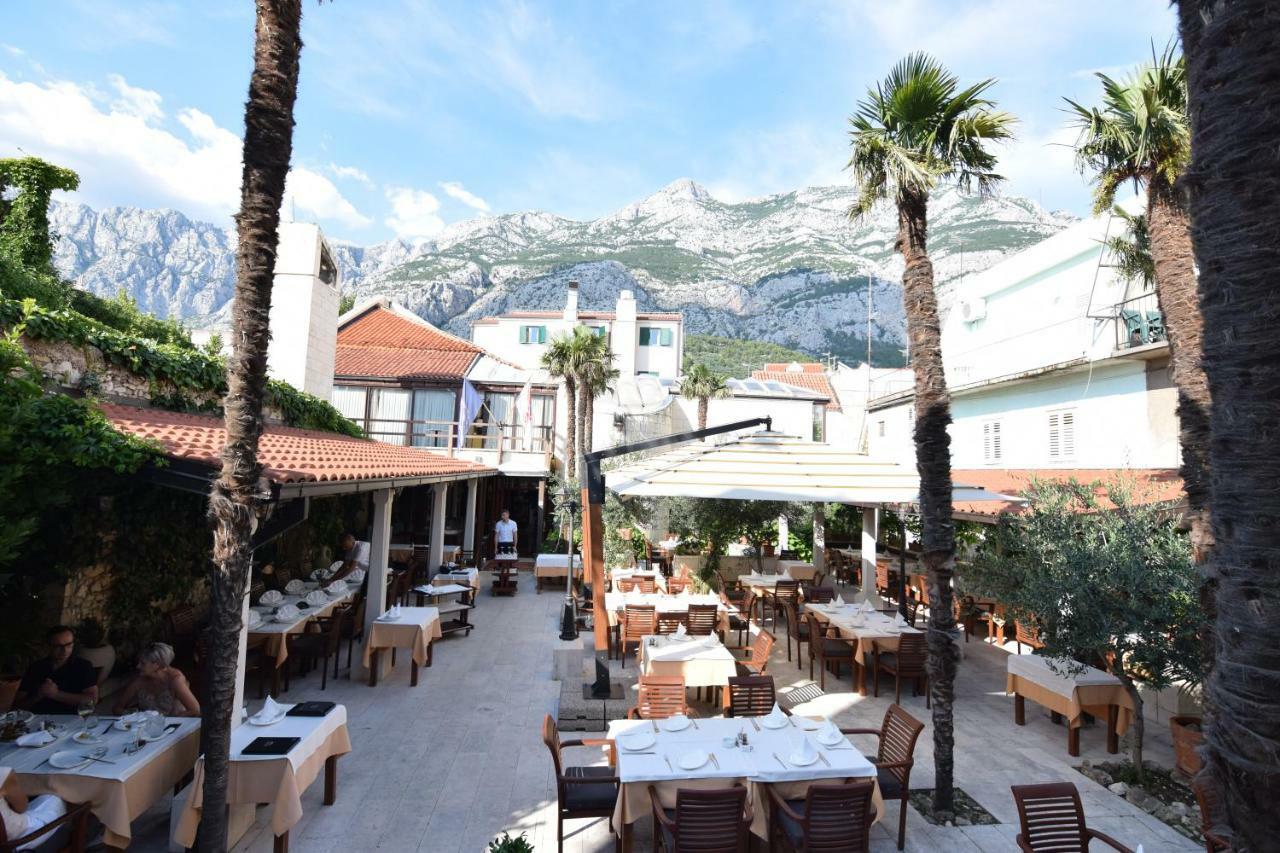Riva 4* Makarska