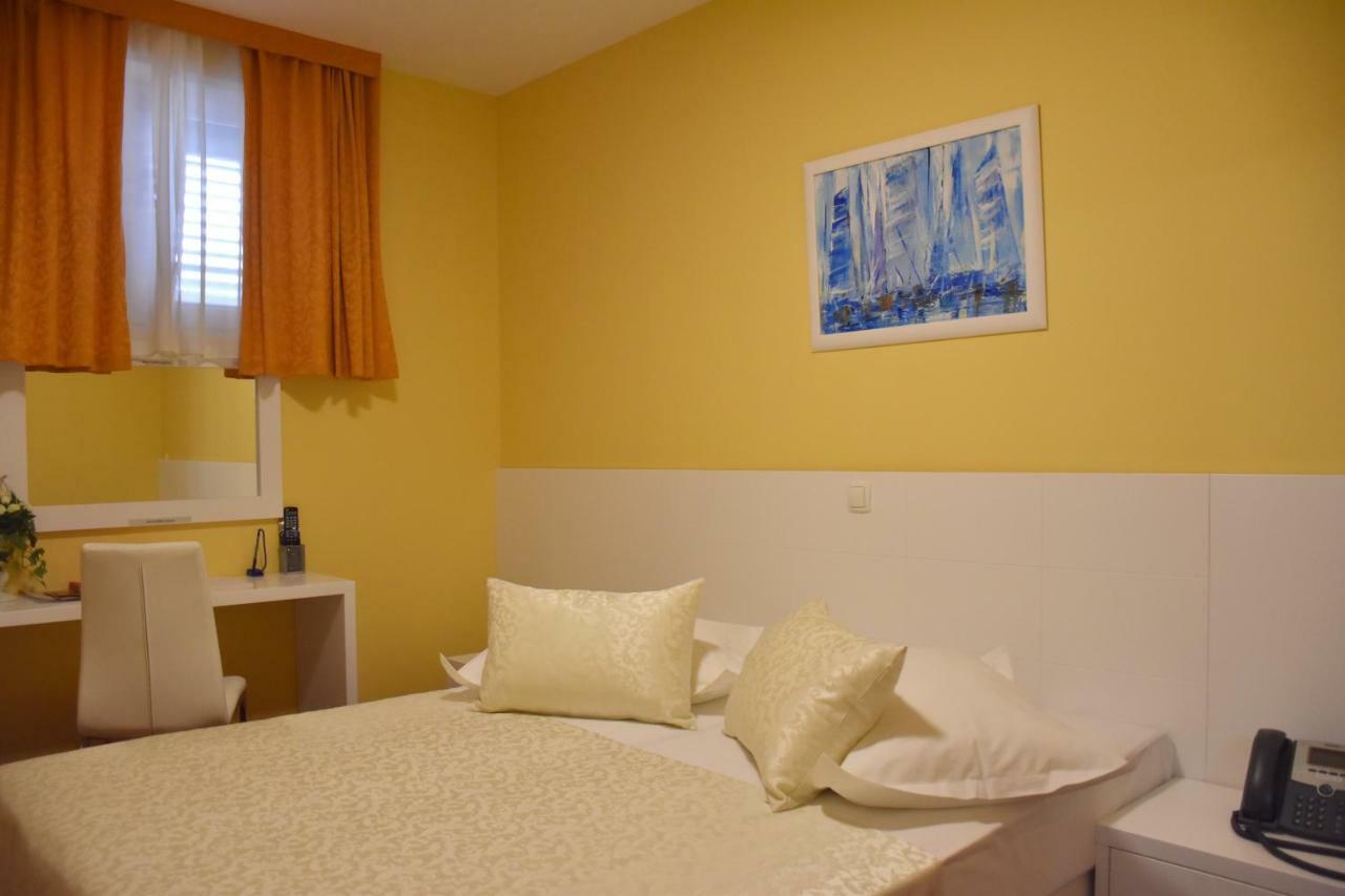 Bed & Breakfast Riva Makarska